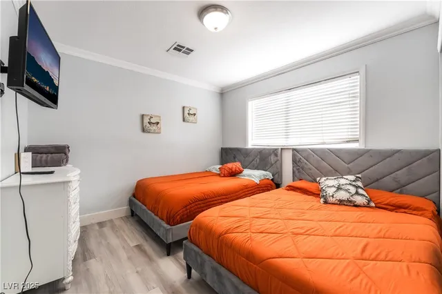 $2,990 | 2419 East Vegas Valley Drive, Las Vegas, NV 89121