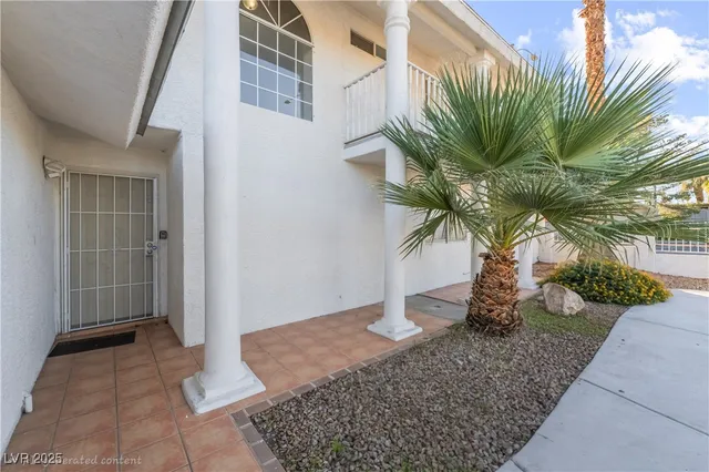 $2,990 | 2419 East Vegas Valley Drive, Las Vegas, NV 89121