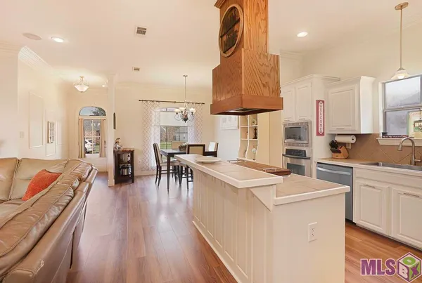 $289,900 | 3952 Cypress Clear Court, Zachary, LA 70791