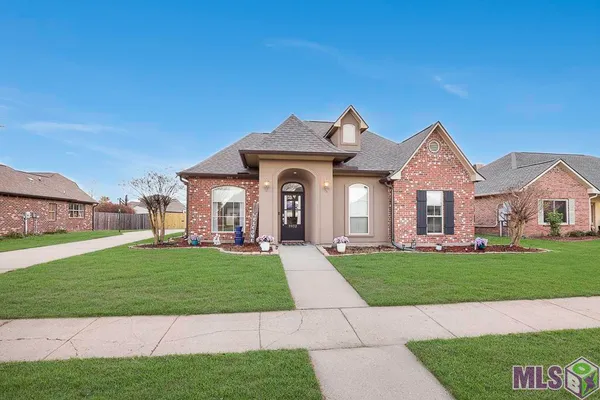 $289,900 | 3952 Cypress Clear Court, Zachary, LA 70791