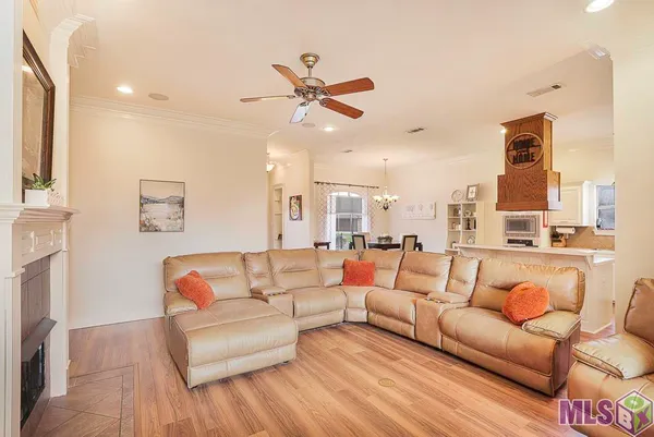 $289,900 | 3952 Cypress Clear Court, Zachary, LA 70791