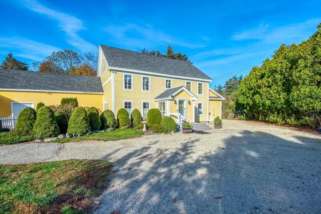 $1,285,000 | 146 Calef Highway, Barrington, NH 03825