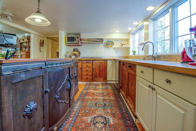 $1,285,000 | 146 Calef Highway, Barrington, NH 03825