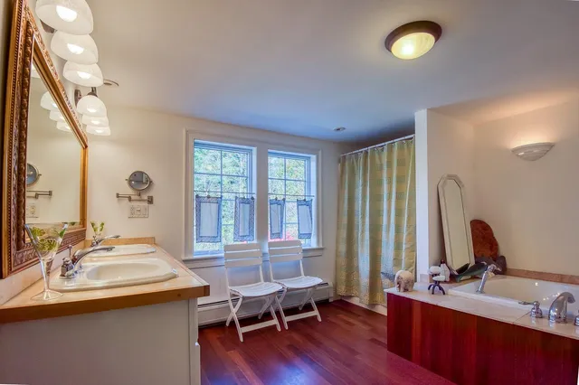 $1,285,000 | 146 Calef Highway, Barrington, NH 03825