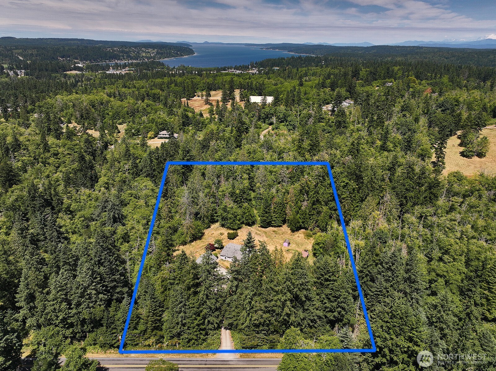 1677 Lancaster Road Freeland, WA 98249 - Photo 3 of 40 a view of a yard