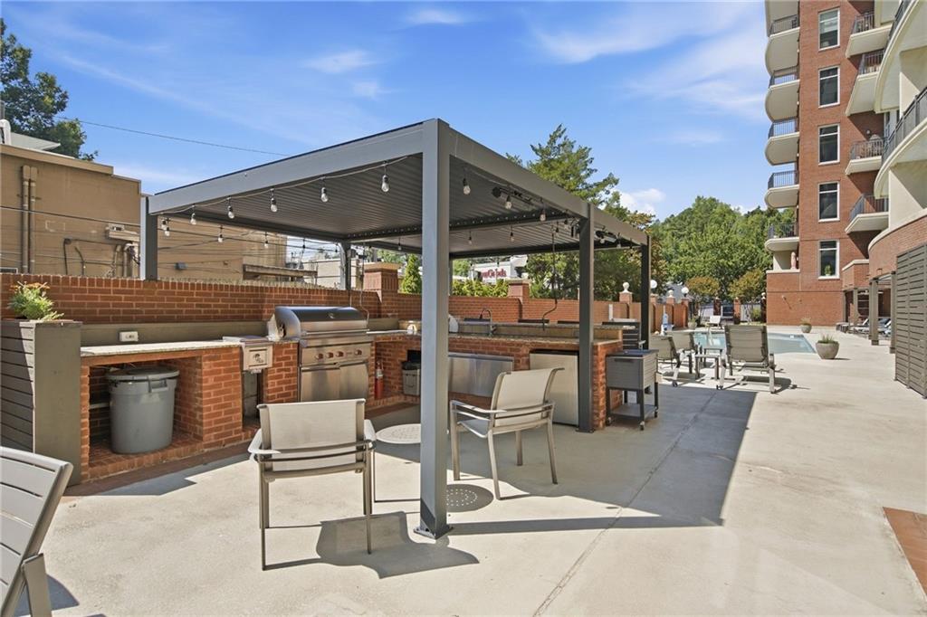 3820 Roswell Road Northeast, Unit 809 Atlanta, GA 30342 - Photo 36 of 42 Gallery Image 36