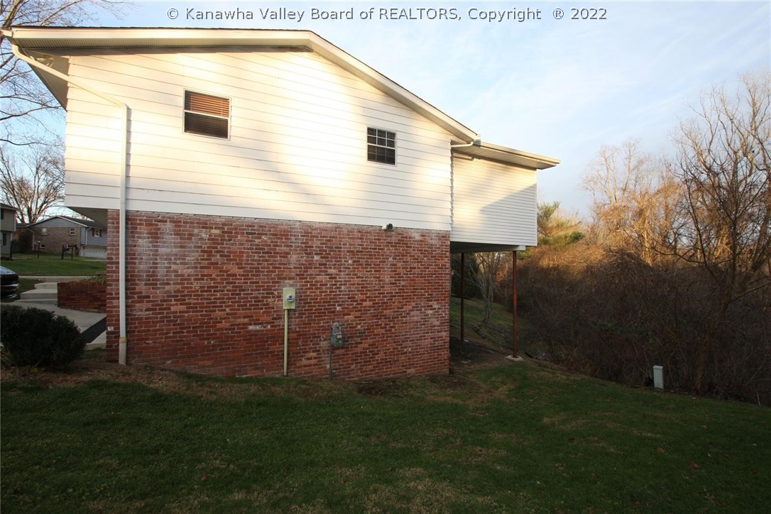 2022 Huber Road Charleston, WV 25314 - Photo 6 of 48 Gallery Image 6