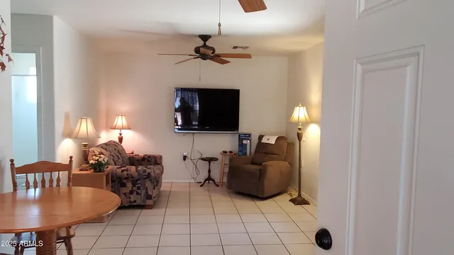 $1,400 | 6343 East Ellis Street, Mesa, AZ 85205