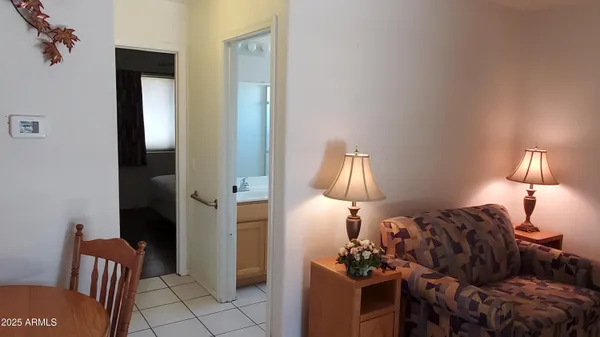 $1,400 | 6343 East Ellis Street, Mesa, AZ 85205