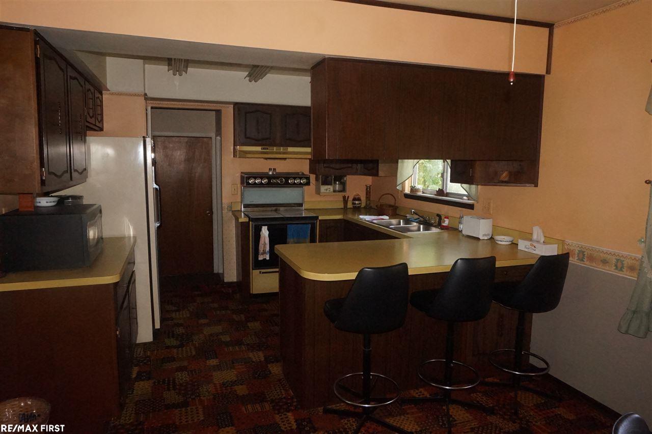 368 West Wattles Road Troy, MI 48098 - Photo 9 of 35 31297200-8.JPG