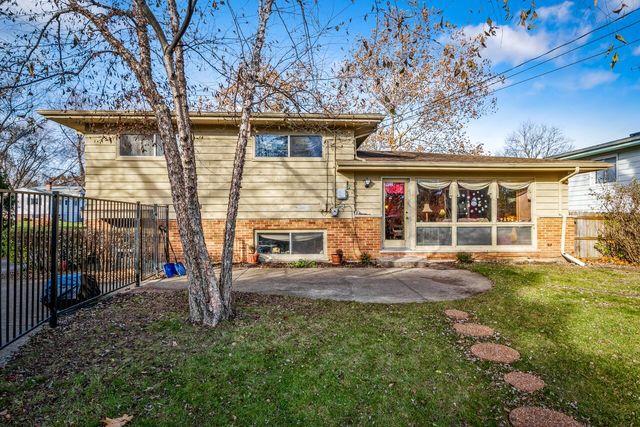 613 Lisa Road West Dundee, IL 60118 - Photo 18 of 20