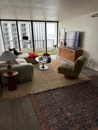 $2,590 | 555 Northeast 15th Street, Unit 29G, Miami, FL 33132