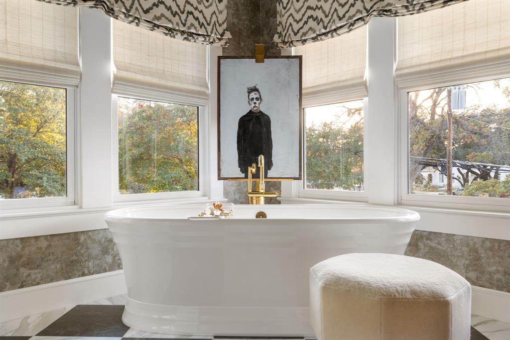 1203 North Windomere Avenue Dallas, TX 75208 - Photo 34 of 40 a living room with furniture and a large window