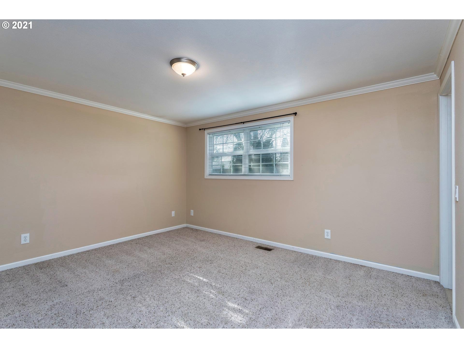 20633 Southwest Rosa Drive Beaverton, OR 97078 - Photo 11 of 27 Gallery Image 11