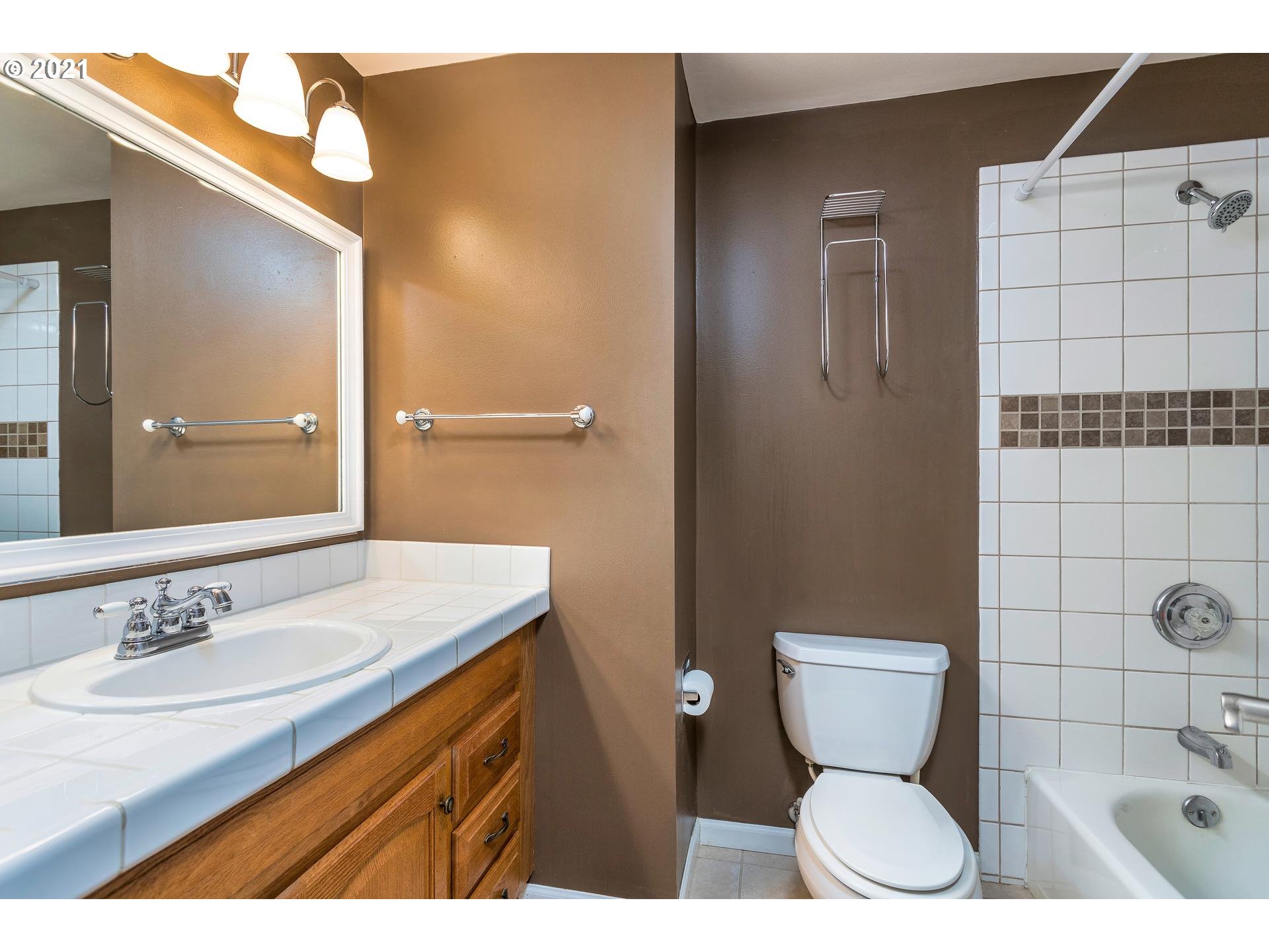 20633 Southwest Rosa Drive Beaverton, OR 97078 - Photo 15 of 27 Gallery Image 15