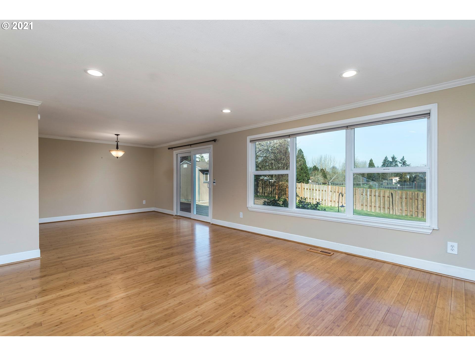 20633 Southwest Rosa Drive Beaverton, OR 97078 - Photo 4 of 27 Gallery Image 4