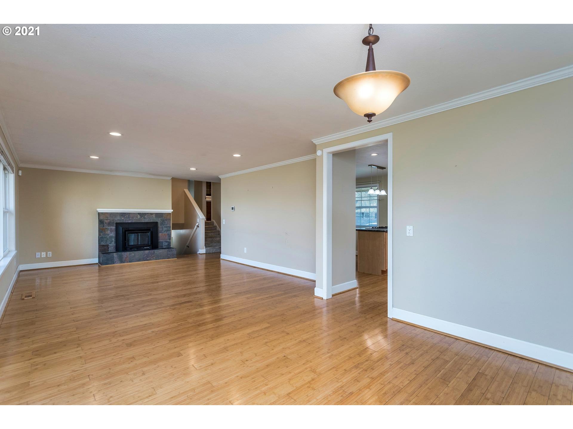 20633 Southwest Rosa Drive Beaverton, OR 97078 - Photo 6 of 27 Gallery Image 6