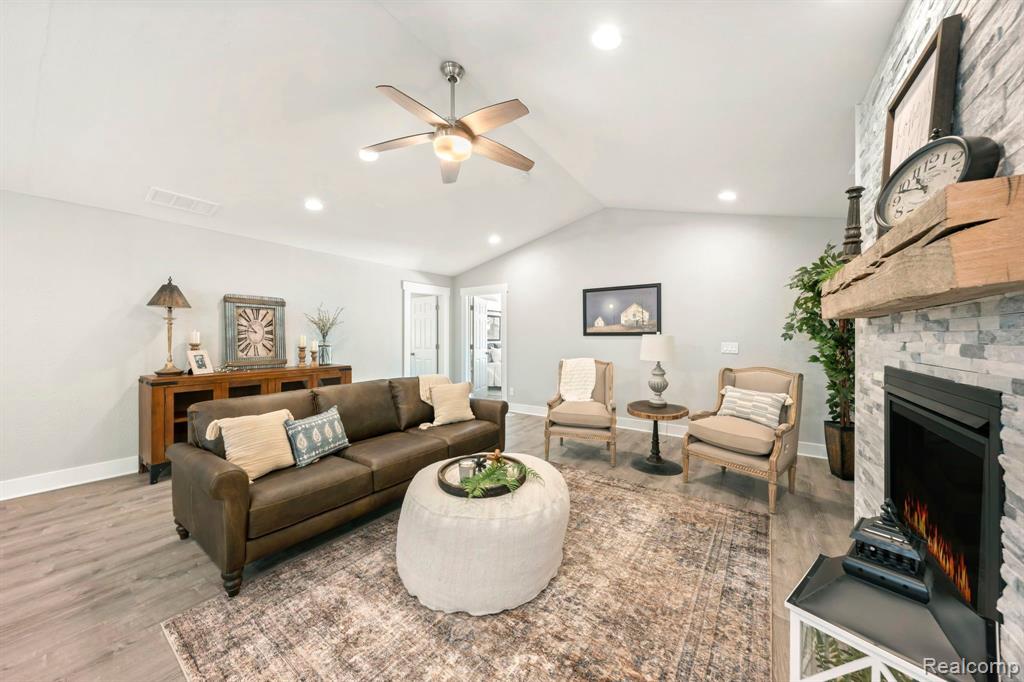 5461 West Coon Lake Road Howell, MI 48843 - Photo 8 of 47