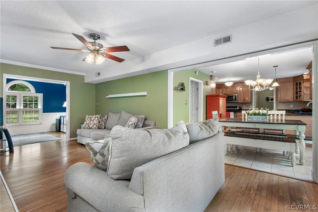 4503 Foxwood Road Chester, VA 23831 - Photo 10 of 43 Gallery Image 10