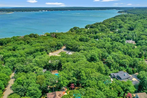 Undisclosed Address, East Hampton, NY 11937