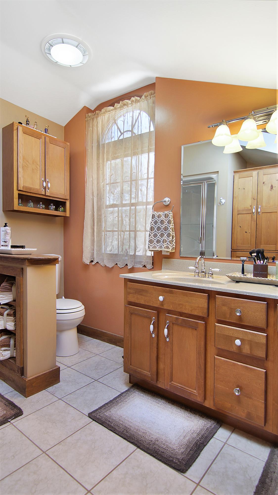 405 Mt Hope Road Sanford, ME 04073 - Photo 16 of 20 2nd Floor Bath