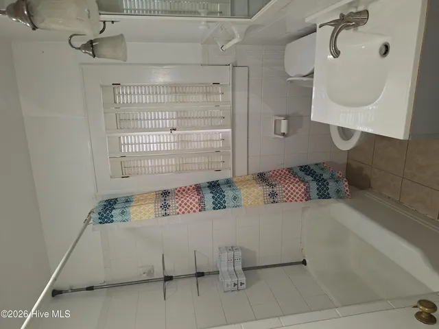 $1,300 | 104 North Library Street, Greenville, NC 27858