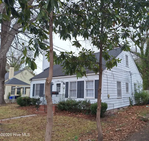 $1,300 | 104 North Library Street, Greenville, NC 27858