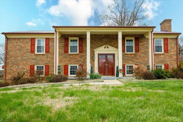 $379,995 | 205 Robin Drive, Lynchburg, VA 24502