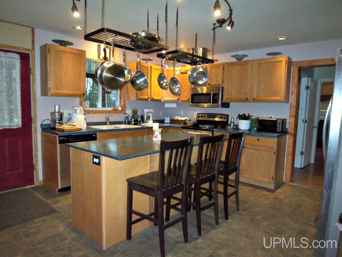 W7279 County Road R Pembine, WI 54156 - Photo 4 of 30 Gallery Image 4
