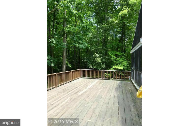 110 Meadows Road Fredericksburg, VA 22406 - Photo 8 of 26 Side deck