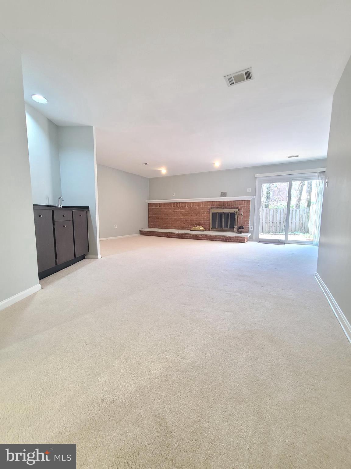 6644 Green Ash Drive Springfield, VA 22152 - Photo 35 of 42 a view of an empty room with a window