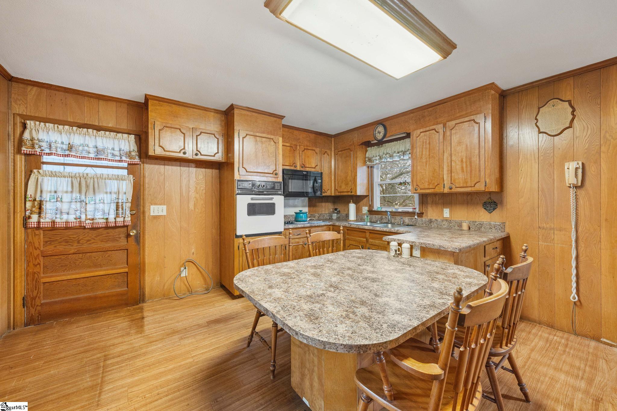 1592 Highway 357 Lyman, SC 29365 - Photo 19 of 37