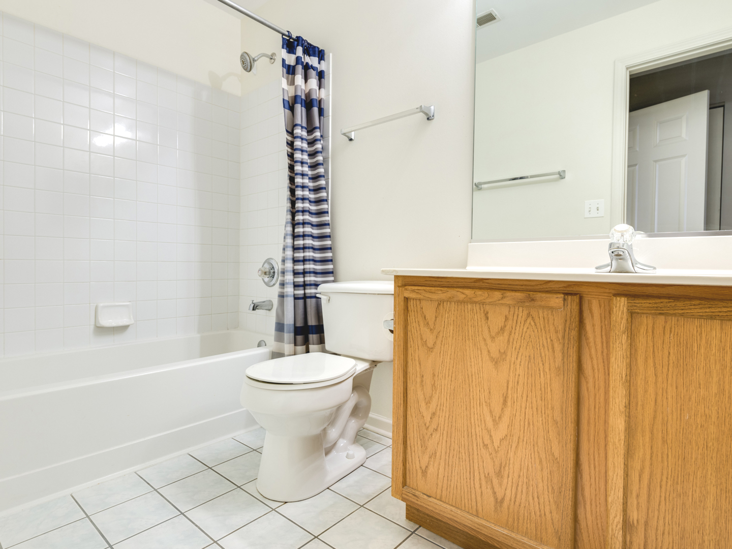 2947 Rutland Circle, Unit 203 Naperville, IL 60564 - Photo 13 of 20