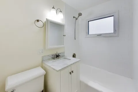$499,900 | 909 East Oakton Street, Arlington Heights, IL 60004