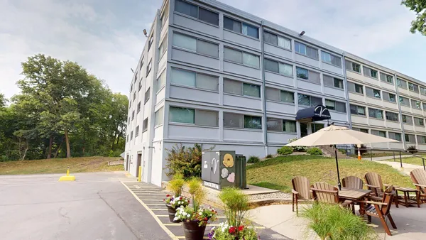 $219,900 | 2100 Valkyrie Drive Northwest, Unit 302, Rochester, MN 55901