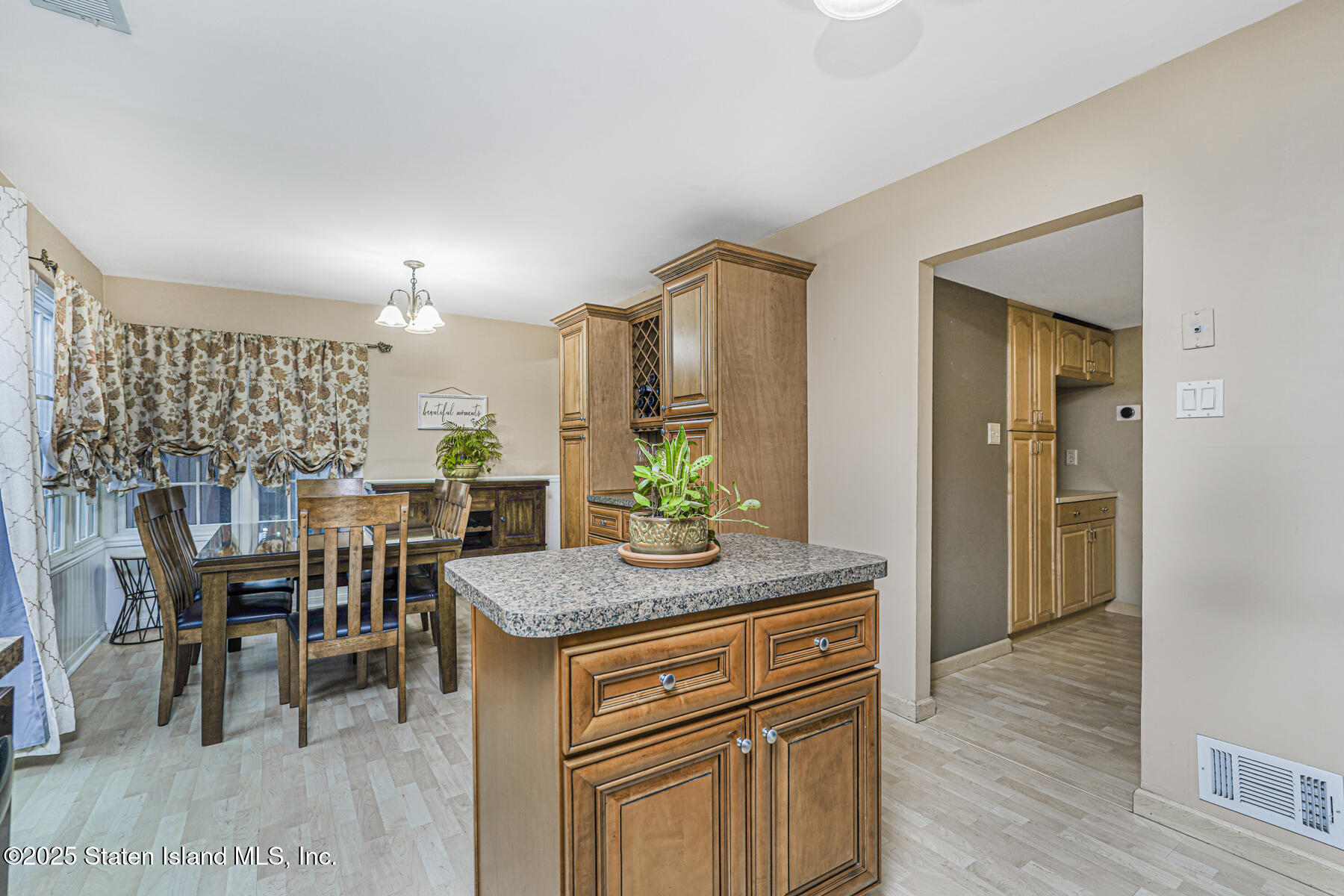 194 Annadale Road Staten Island, NY 10312 - Photo 13 of 45 Photo Dec 02 2025, 1 04 43 PM