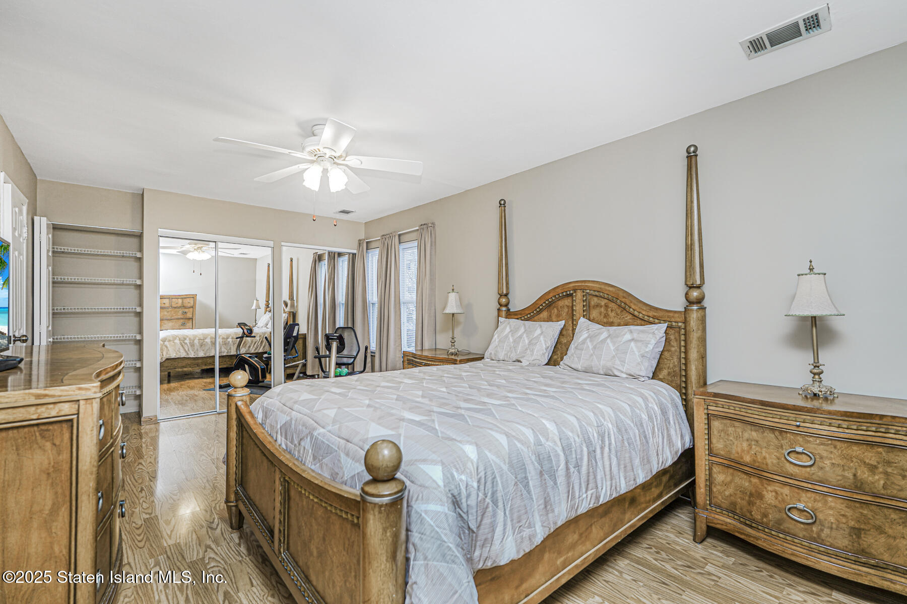 194 Annadale Road Staten Island, NY 10312 - Photo 29 of 45 Photo Dec 02 2025, 1 12 10 PM