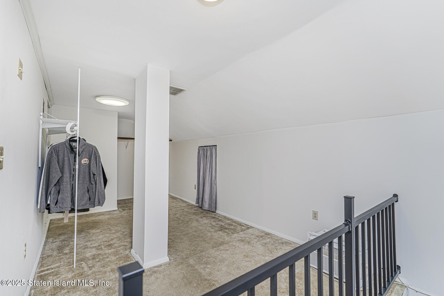 194 Annadale Road Staten Island, NY 10312 - Photo 33 of 45 Photo Dec 02 2025, 1 23 13 PM