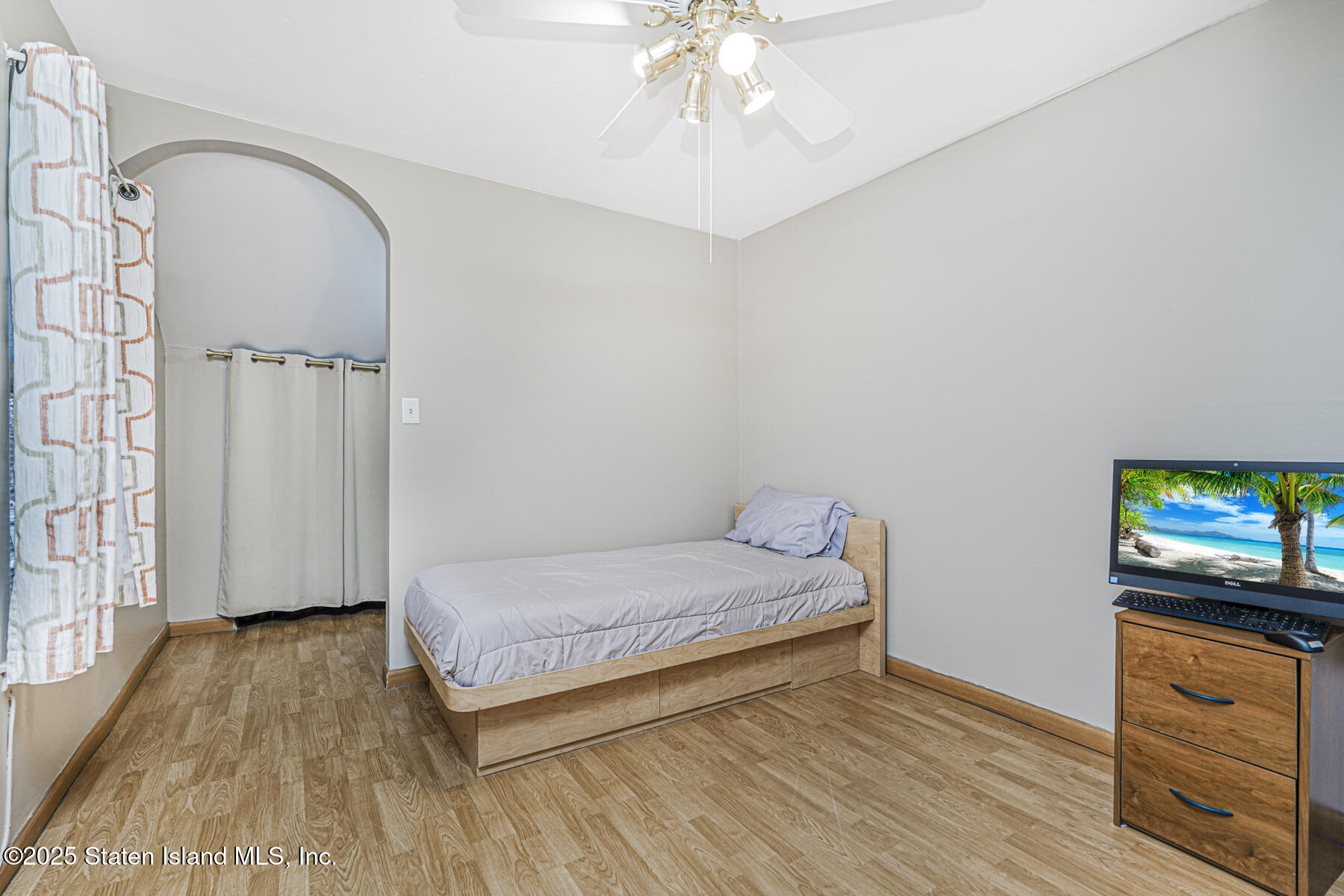 194 Annadale Road Staten Island, NY 10312 - Photo 38 of 45 Photo Dec 02 2025, 1 13 31 PM