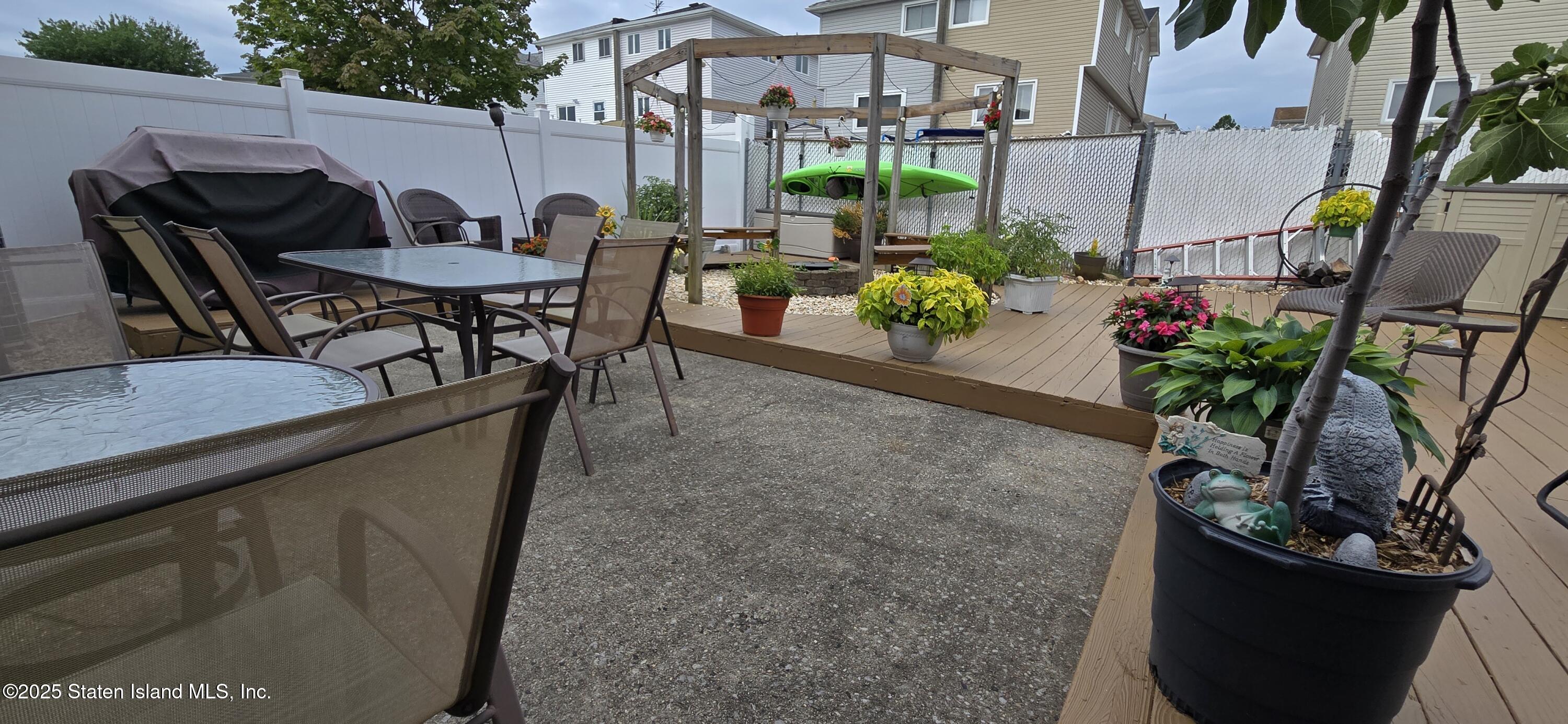 194 Annadale Road Staten Island, NY 10312 - Photo 44 of 45 20250719_094933