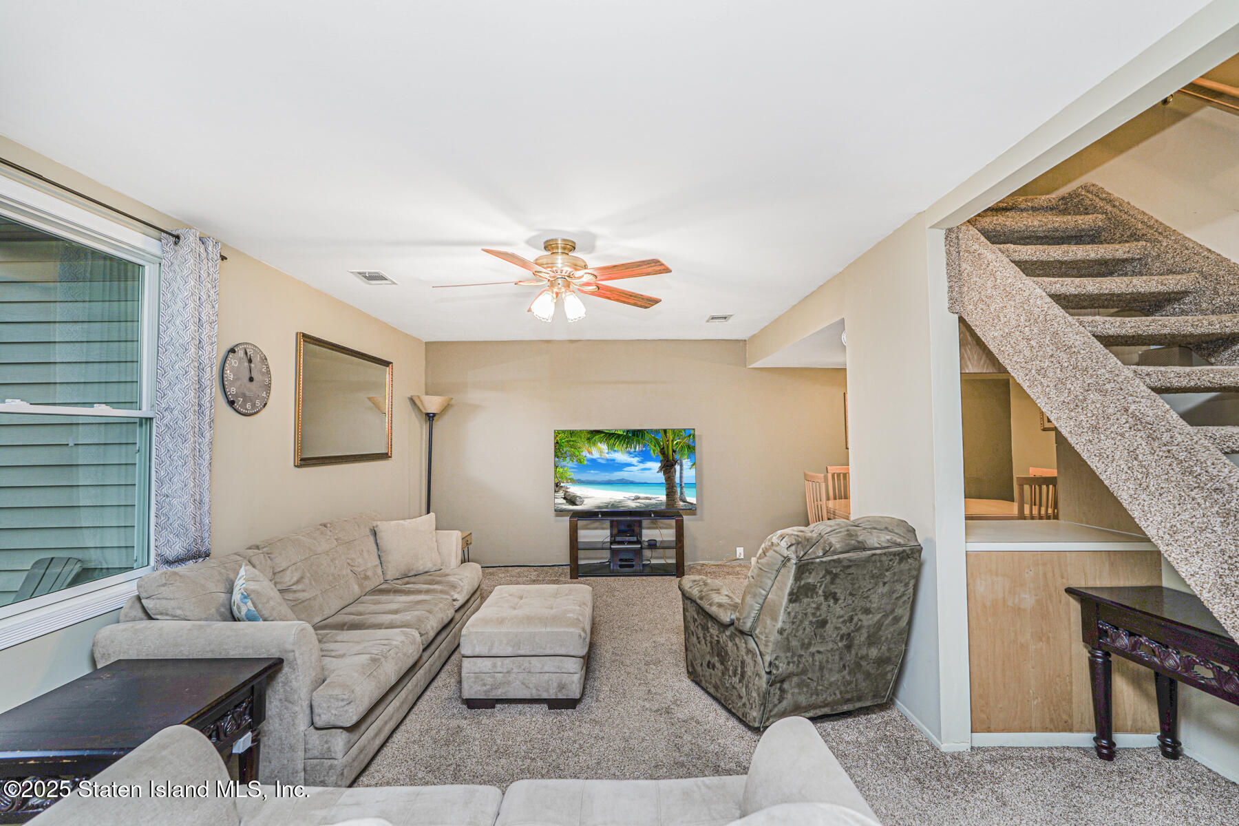 194 Annadale Road Staten Island, NY 10312 - Photo 5 of 45 Photo Dec 02 2025, 1 02 16 PM