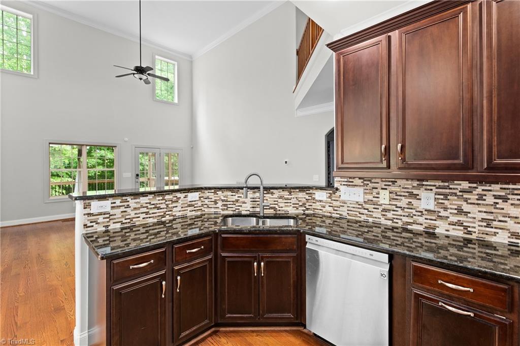 5041 Bennington Way High Point, NC 27262 - Photo 10 of 50