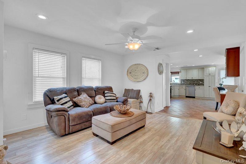 13 Barry Road Amityville, NY 11701 - Photo 17 of 20 Gallery Image 17