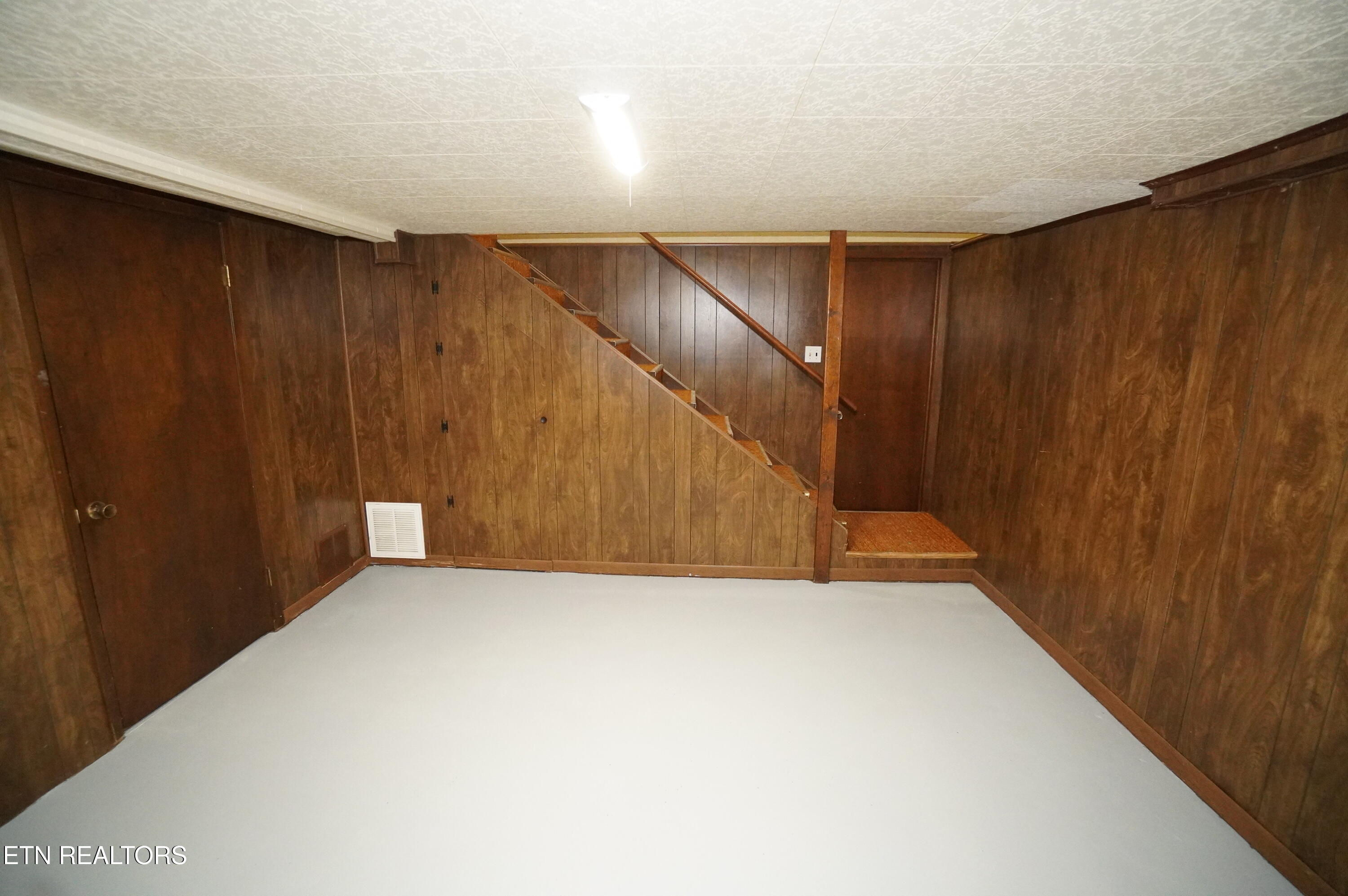633 Shaver Drive Talbott, TN 37877 - Photo 25 of 43 interior updated (24)