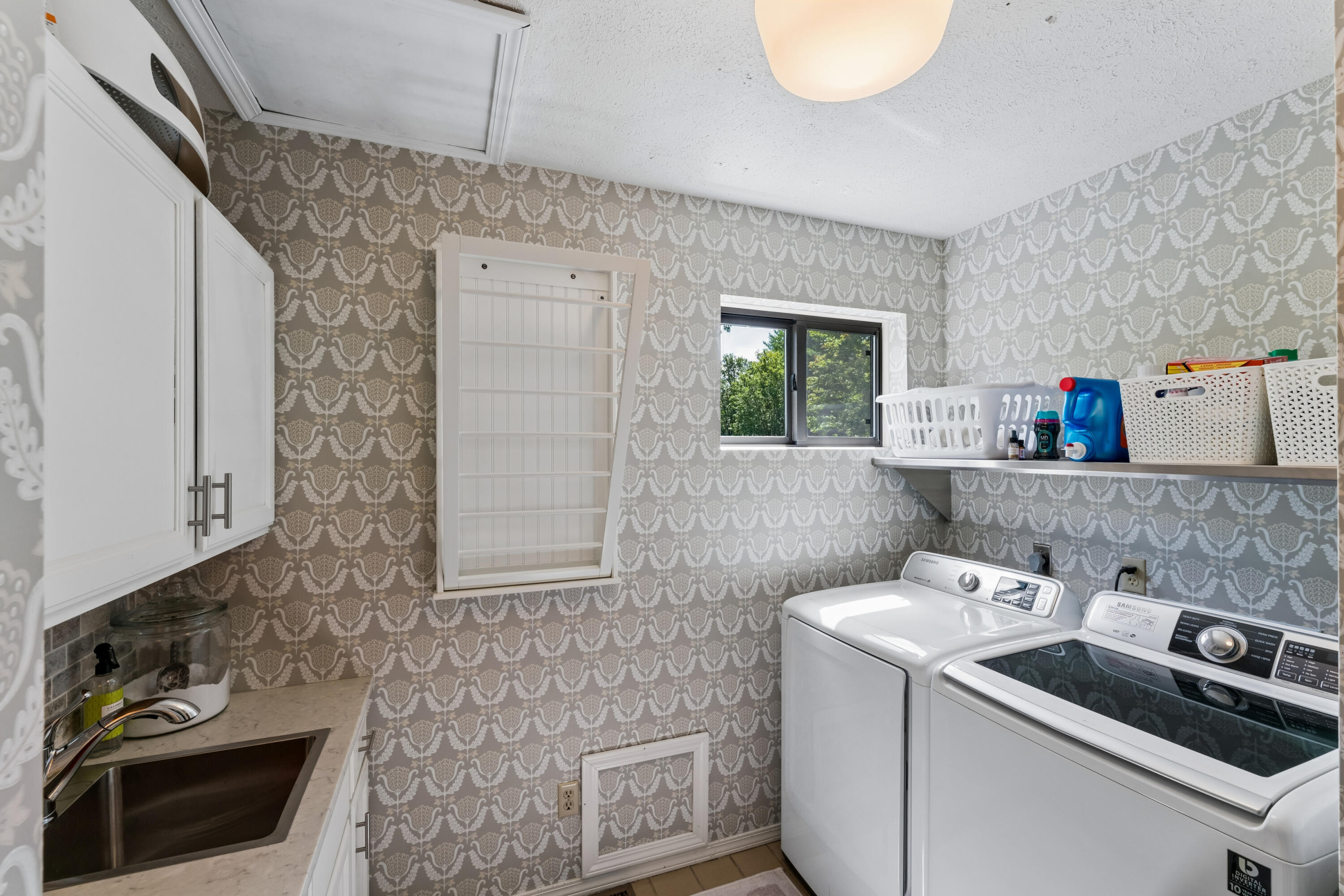 4550 East Bannister Road Springfield, MO 65809 - Photo 36 of 49 Laundry Room