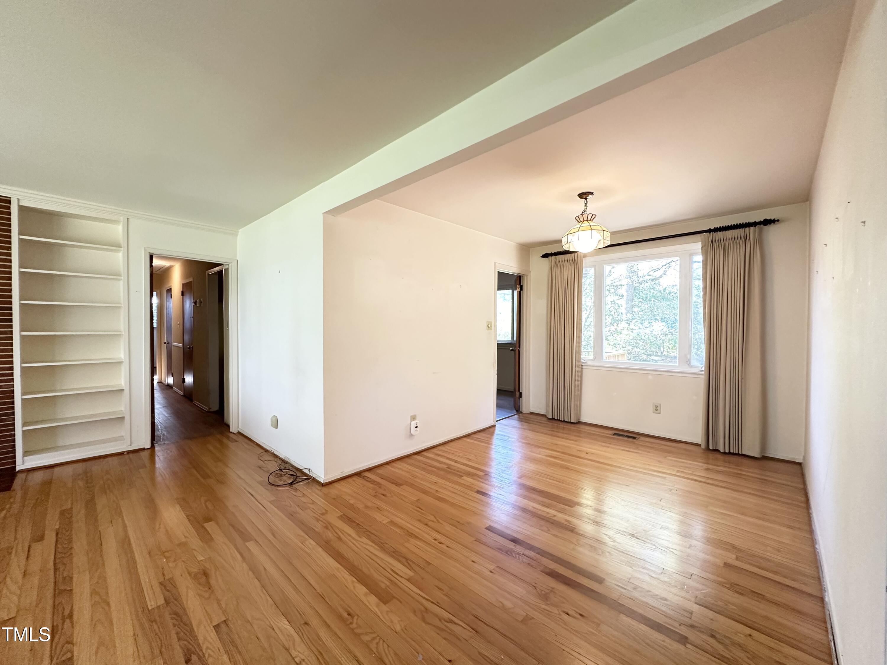 3427 Churchill Road Raleigh, NC 27607 - Photo 5 of 21 IMG_3019