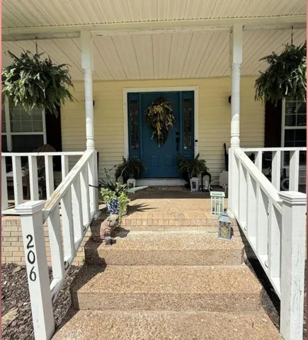 $425,000 | 206 State Avenue, Lawrenceburg, TN 38464