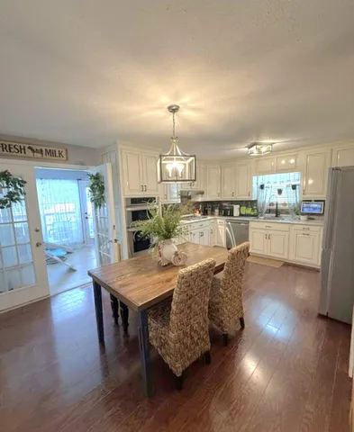 $425,000 | 206 State Avenue, Lawrenceburg, TN 38464