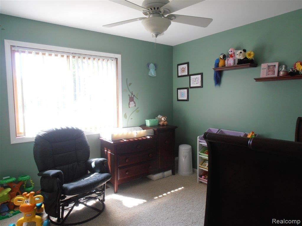 3637 Pingree Road Howell, MI 48843 - Photo 12 of 19 038.JPG