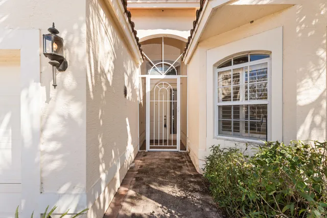 $315,000 | 334 Millpond Lane, Port St. Lucie, FL 34986